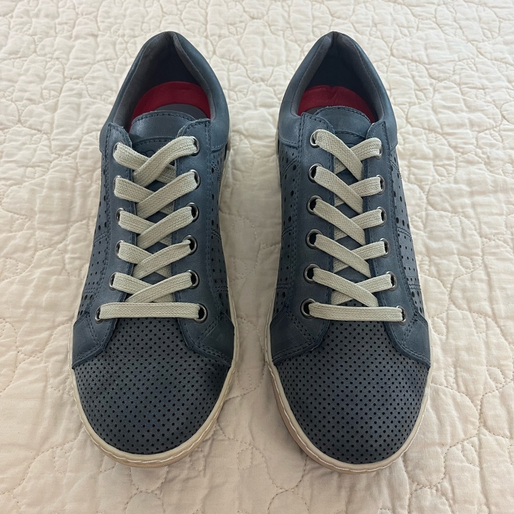 Biza Blue Leather Laser Cut EU37 US6